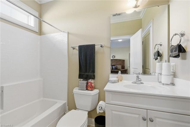 204 Fosseway Drive, Greensboro, NC 27455