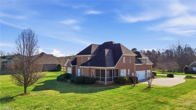 204 Fosseway Drive, Greensboro, NC 27455