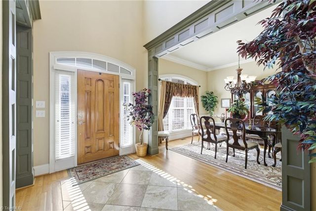 204 Fosseway Drive, Greensboro, NC 27455