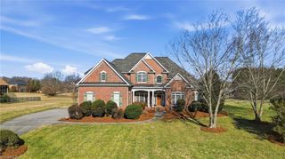 204 Fosseway Drive, Greensboro, NC 27455