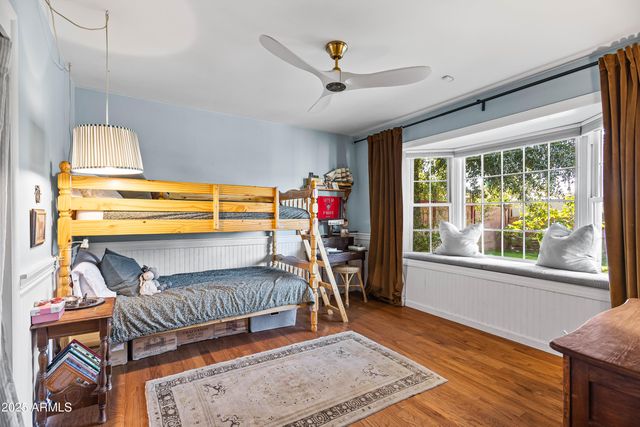 4631 E PINCHOT Avenue, Phoenix, AZ 85018