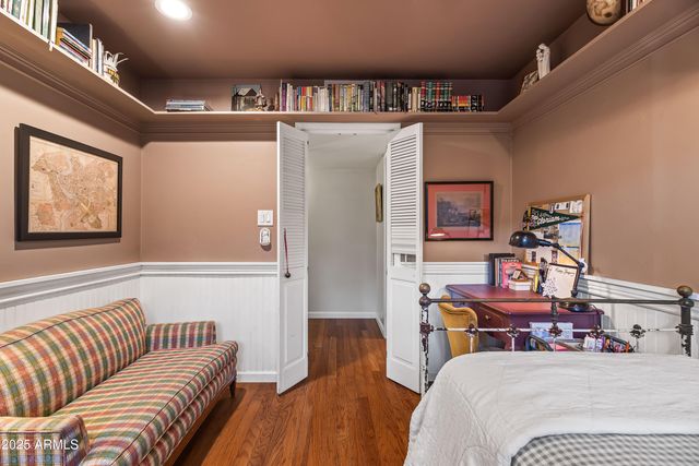 4631 E PINCHOT Avenue, Phoenix, AZ 85018