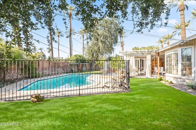 4631 E PINCHOT Avenue, Phoenix, AZ 85018