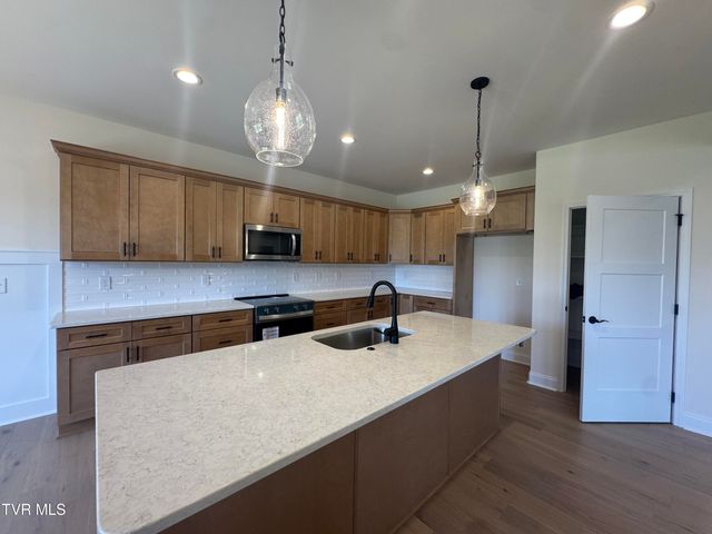 544 Larkins Farm Drive, Jonesborough, TN 37659