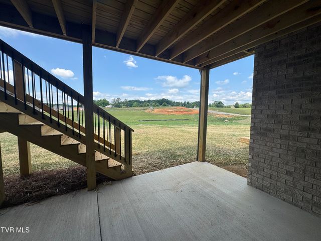 544 Larkins Farm Drive, Jonesborough, TN 37659