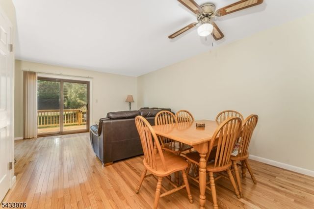 130 Locust Ct, Raritan Twp., NJ 08822