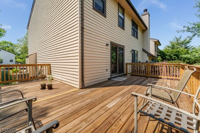 130 Locust Ct, Raritan Twp., NJ 08822
