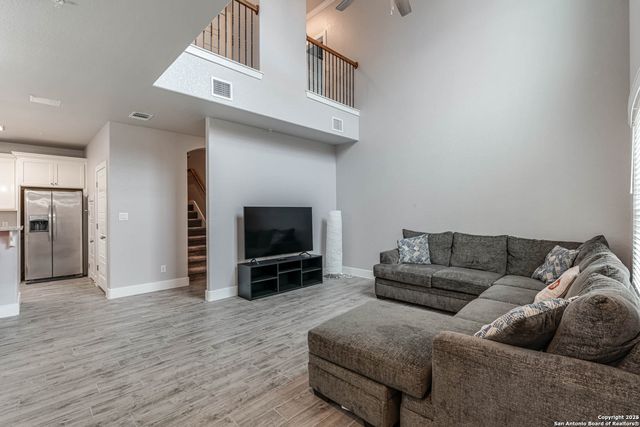 1606 Eckhert # 1402, San Antonio, TX 78240