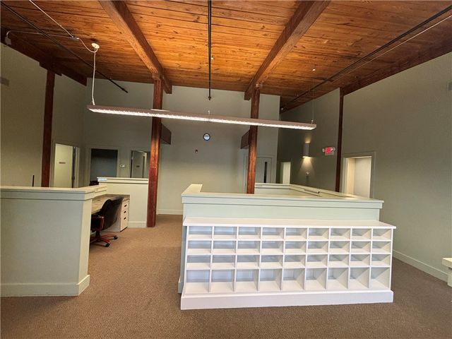 61 Cedar Avenue 6, East Greenwich, RI 02818