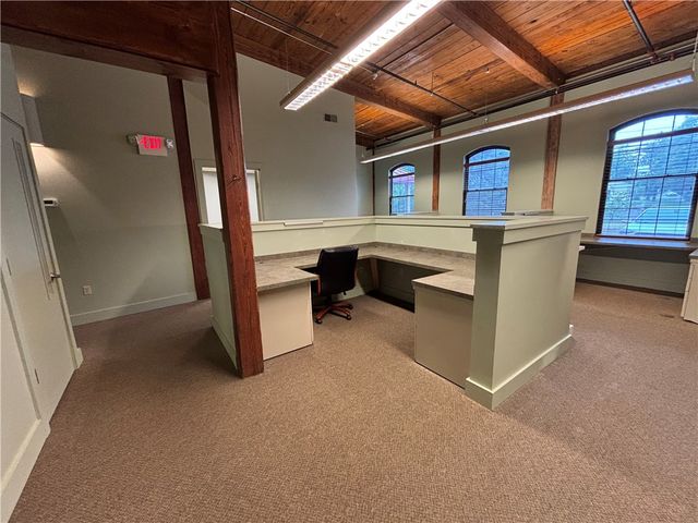 61 Cedar Avenue 6, East Greenwich, RI 02818