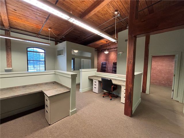 61 Cedar Avenue 6, East Greenwich, RI 02818