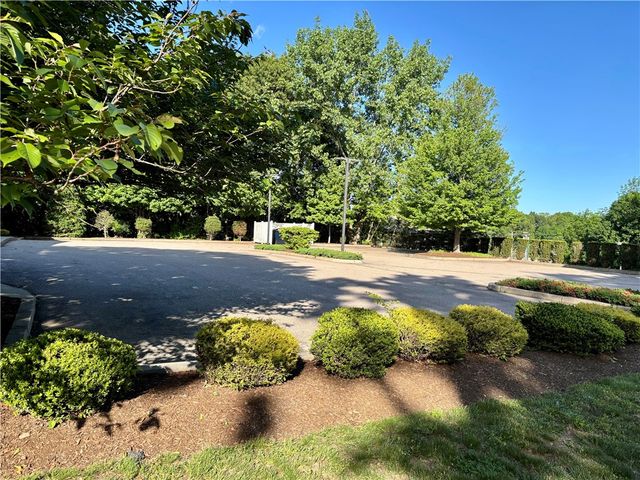61 Cedar Avenue 6, East Greenwich, RI 02818