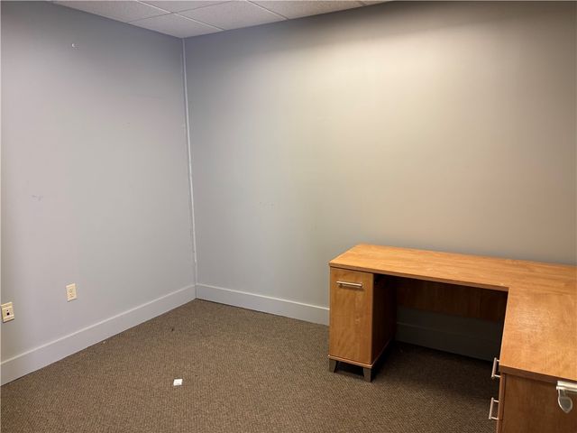 61 Cedar Avenue 6, East Greenwich, RI 02818