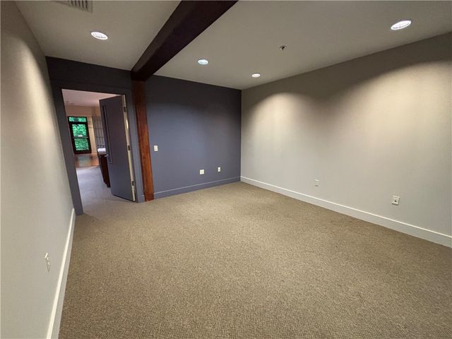 61 Cedar Avenue 6, East Greenwich, RI 02818