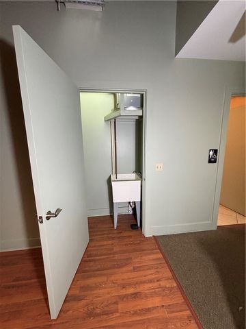 61 Cedar Avenue 6, East Greenwich, RI 02818