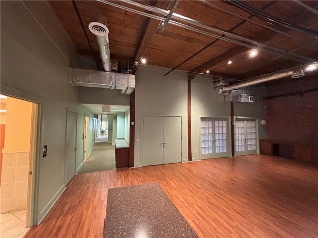 61 Cedar Avenue 6, East Greenwich, RI 02818