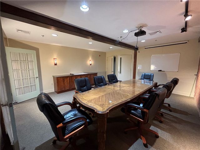 61 Cedar Avenue 6, East Greenwich, RI 02818
