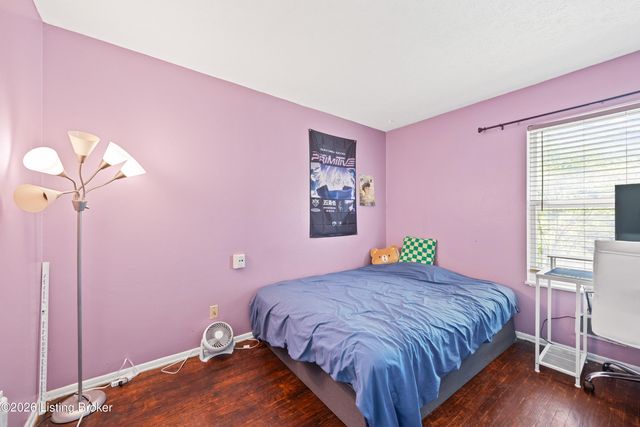 2520 Lamborne Blvd, Louisville, KY 40272