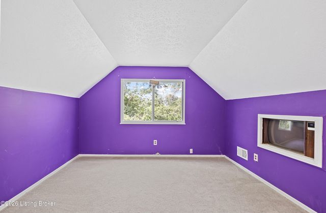 2520 Lamborne Blvd, Louisville, KY 40272