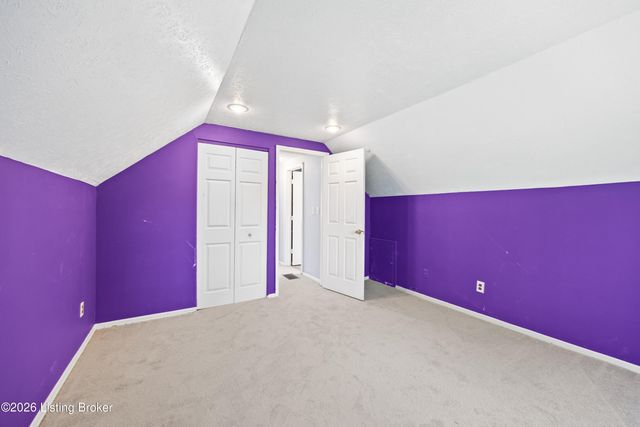 2520 Lamborne Blvd, Louisville, KY 40272