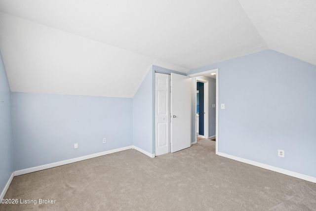 2520 Lamborne Blvd, Louisville, KY 40272
