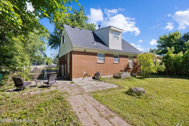 2520 Lamborne Blvd, Louisville, KY 40272