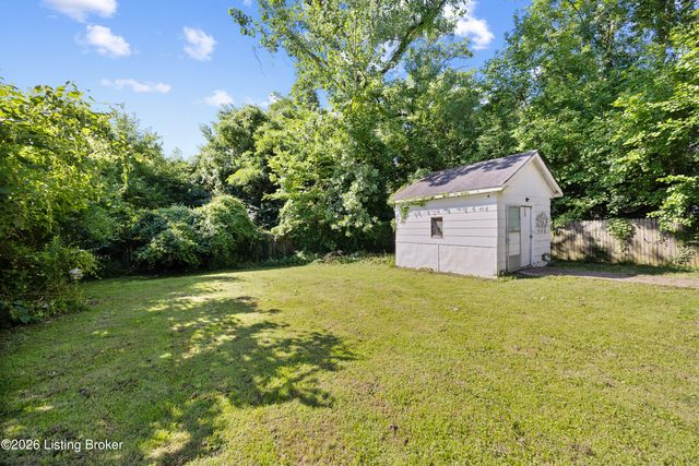 2520 Lamborne Blvd, Louisville, KY 40272