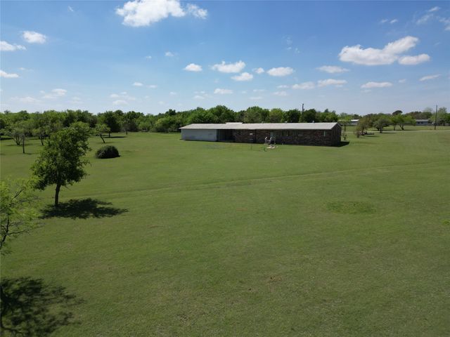 2101 RidgeView Drive, Cleburne, TX 76033