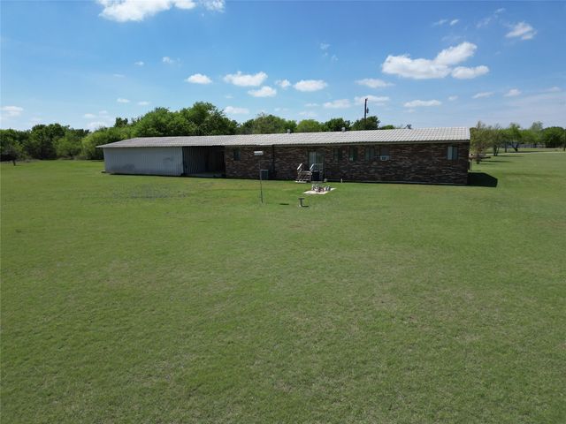 2101 RidgeView Drive, Cleburne, TX 76033