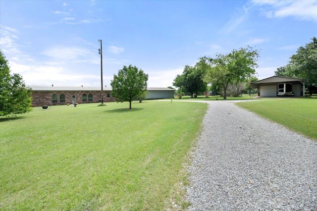 2101 RidgeView Drive, Cleburne, TX 76033