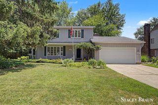 2136 Rolling Hills Drive SE, Grand Rapids, MI 49546