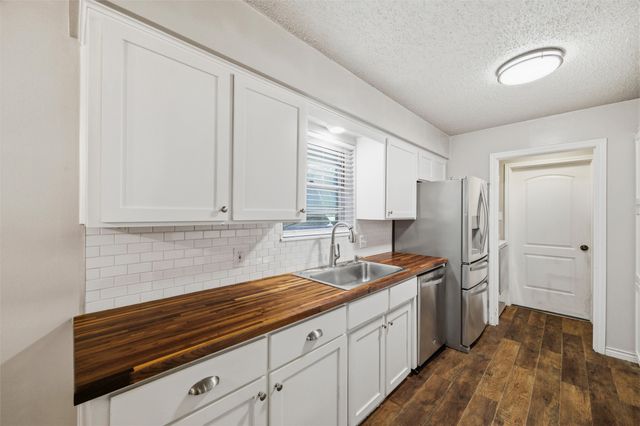 409 E Scotland Drive, Irving, TX 75062