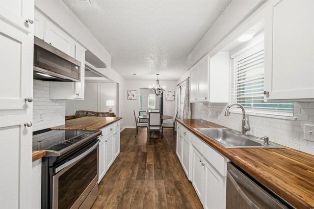 409 E Scotland Drive, Irving, TX 75062