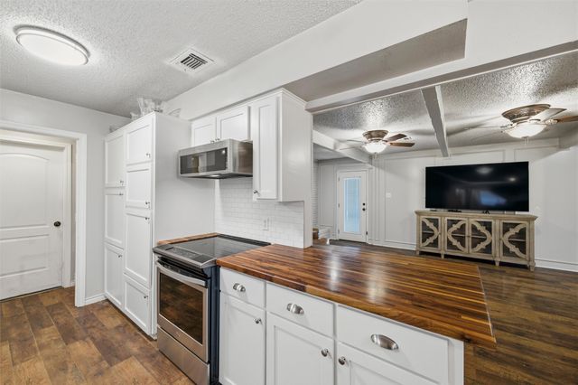 409 E Scotland Drive, Irving, TX 75062