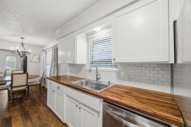 409 E Scotland Drive, Irving, TX 75062