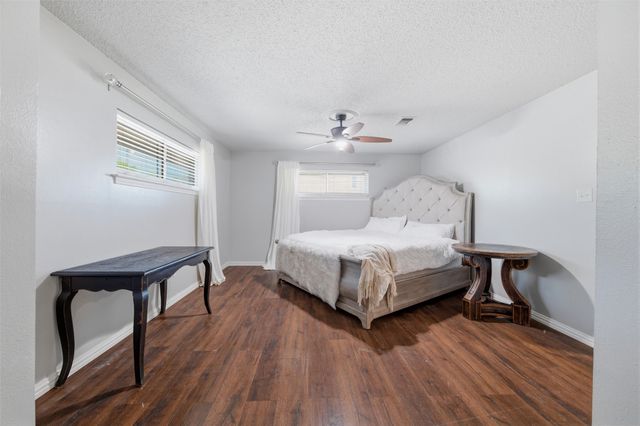 409 E Scotland Drive, Irving, TX 75062