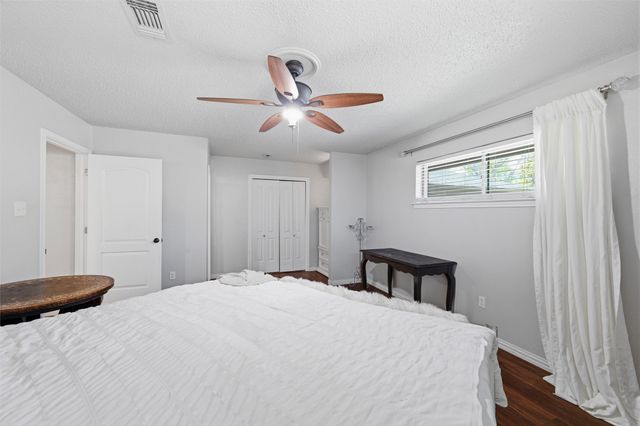 409 E Scotland Drive, Irving, TX 75062