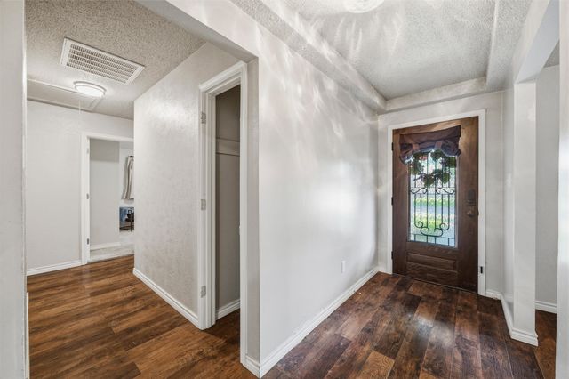 409 E Scotland Drive, Irving, TX 75062