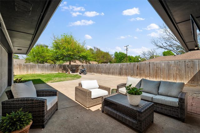 409 E Scotland Drive, Irving, TX 75062