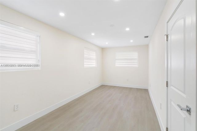 212 NW 103rd St, Miami, FL 33150