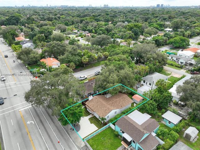 212 NW 103rd St, Miami, FL 33150