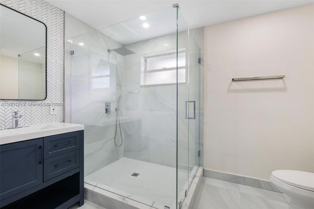 212 NW 103rd St, Miami, FL 33150