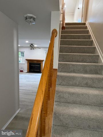 7 NARROWLEAF CT, Gaithersburg, MD 20878