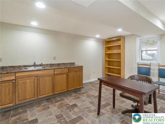 2121 Saucon Avenue, Lower Saucon Twp, PA 18015