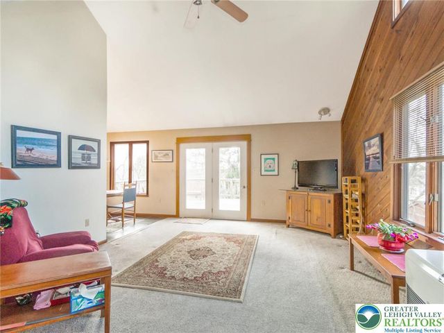 2121 Saucon Avenue, Lower Saucon Twp, PA 18015