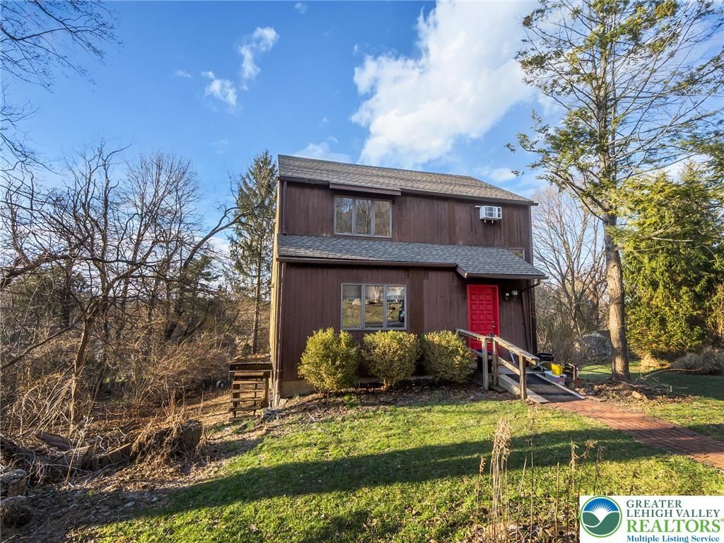 2121 Saucon Avenue, Lower Saucon Twp, PA 18015