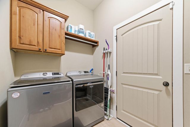 2801 N Emerson Cir., Derby, KS 67037