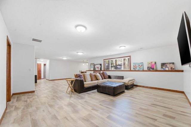 2801 N Emerson Cir., Derby, KS 67037