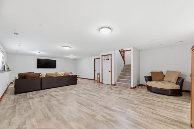 2801 N Emerson Cir., Derby, KS 67037