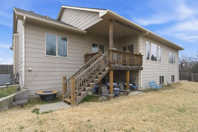 2801 N Emerson Cir., Derby, KS 67037